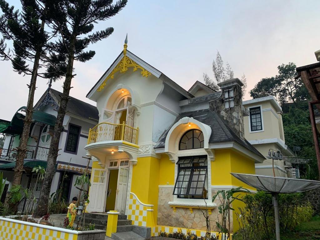 Villa Wubao Kota Bunga 3 Kamar Harga Budget Cinengangirang Ngoại thất bức ảnh